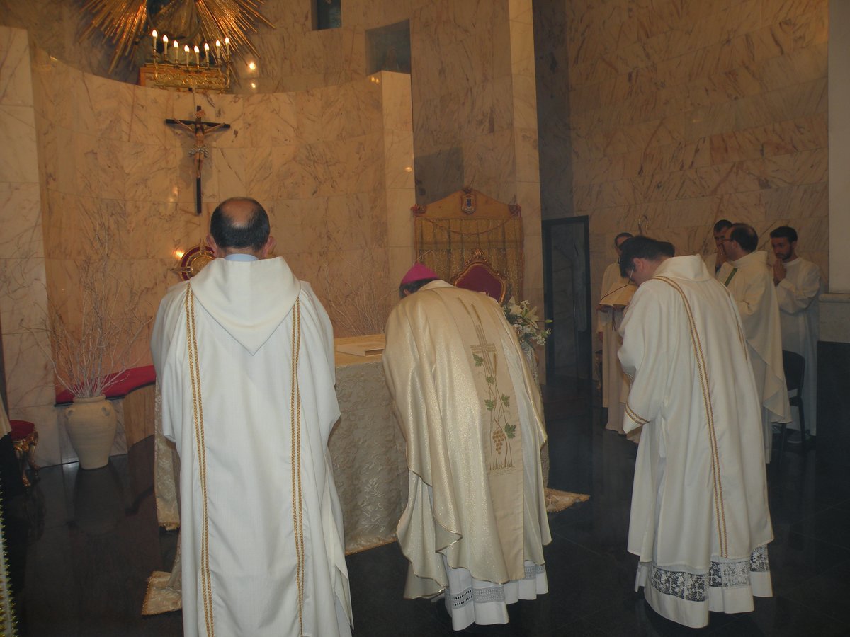 18-04-2013-messa-processione-eucaristica-00028.JPG