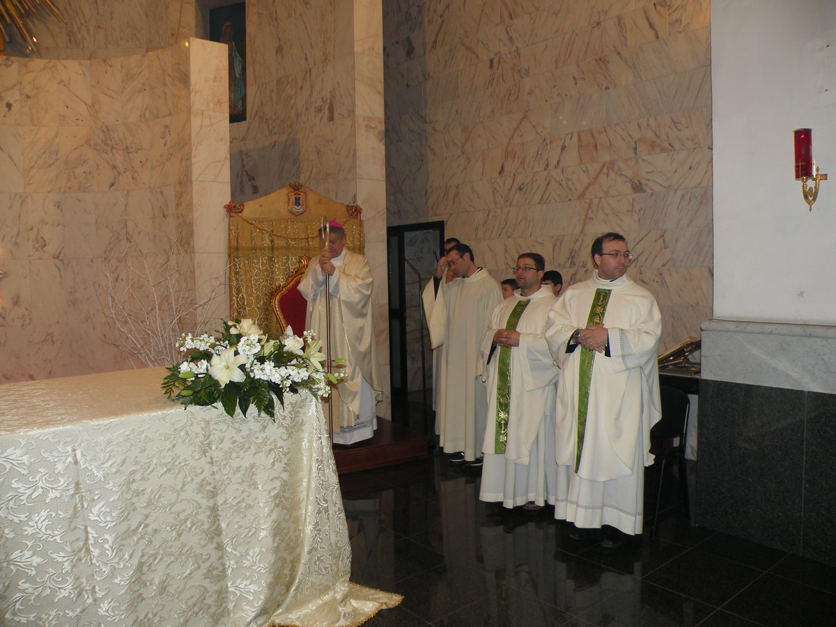 18-04-2013-messa-processione-eucaristica-00039.JPG