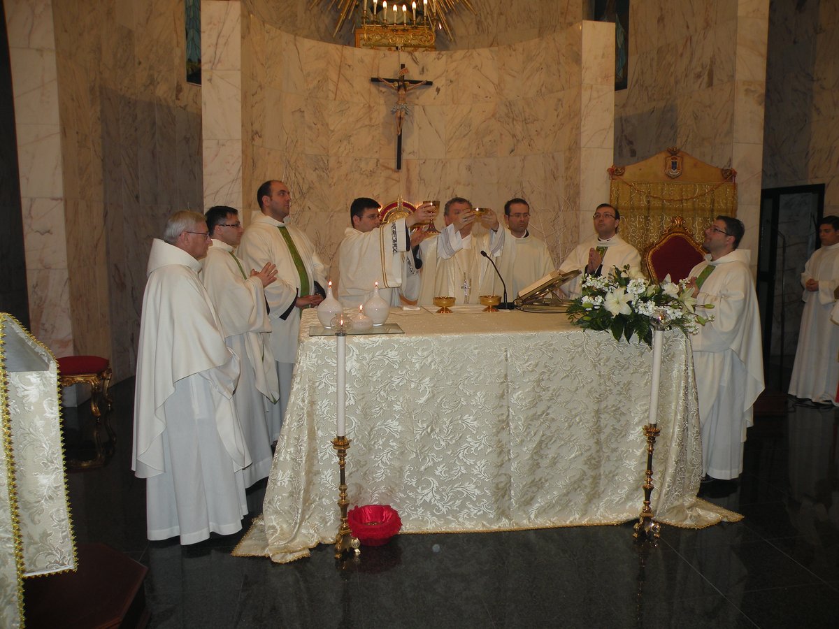 18-04-2013-messa-processione-eucaristica-00060.JPG