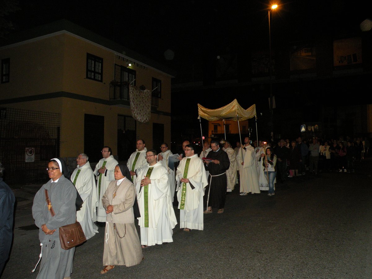 18-04-2013-messa-processione-eucaristica-00089.JPG