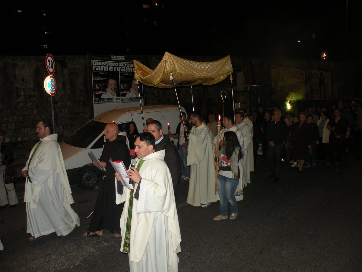 18-04-2013-messa-processione-eucaristica-00095.JPG