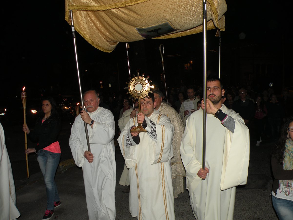 18-04-2013-messa-processione-eucaristica-00116.JPG