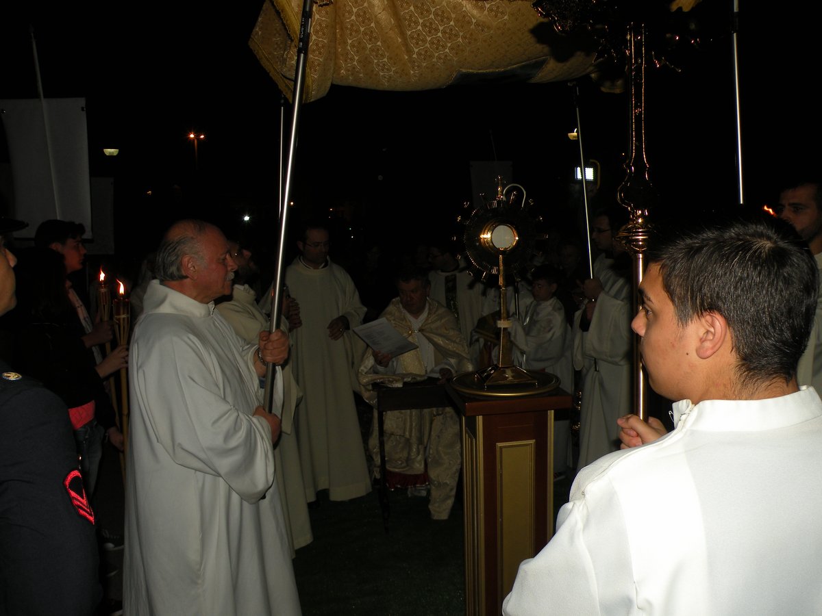 18-04-2013-messa-processione-eucaristica-00123.JPG