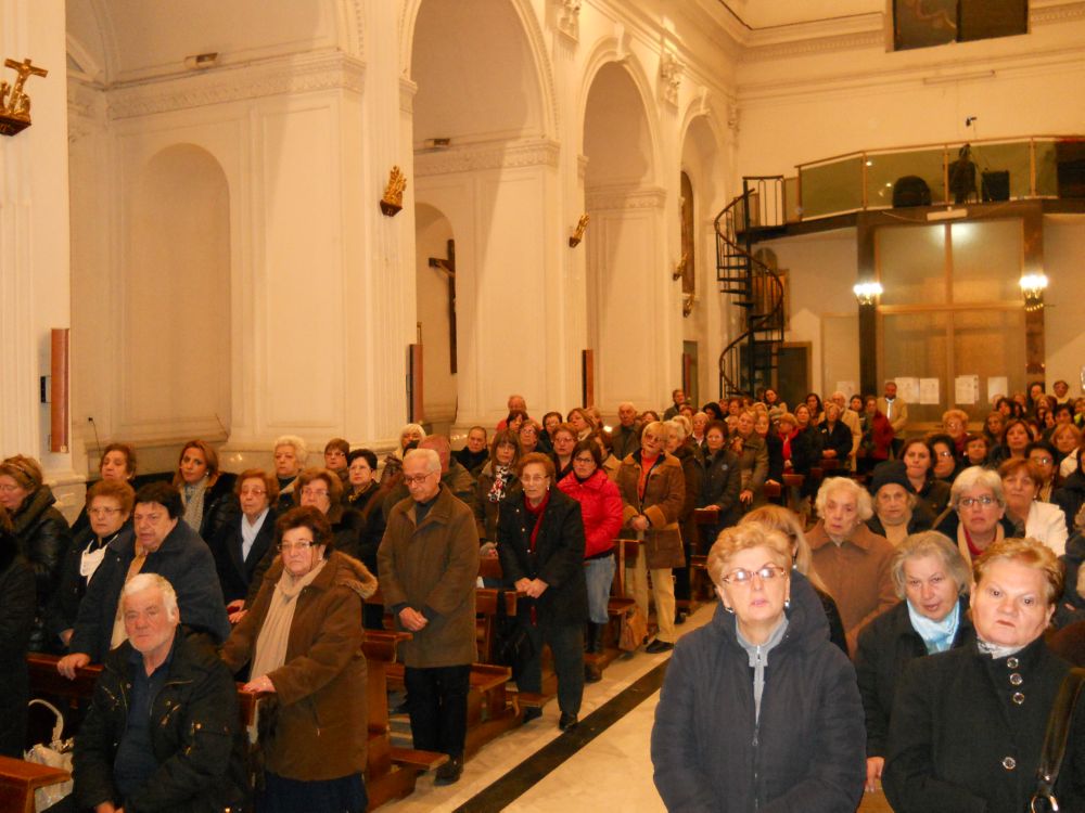 8-12-2011-messa-processione-026
