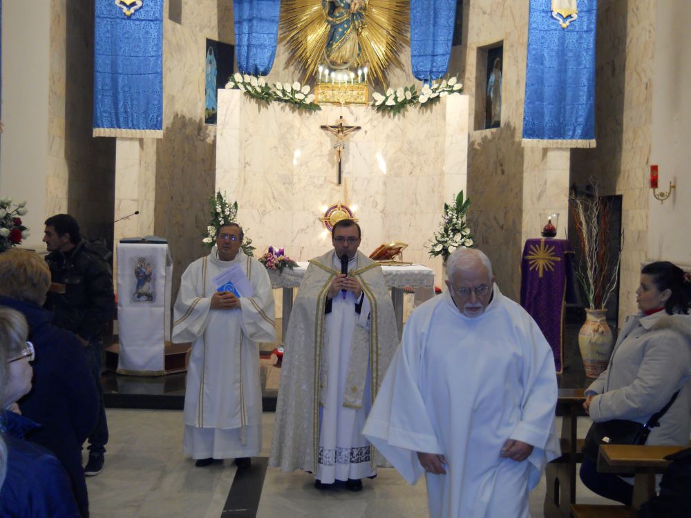 8-12-2011-messa-processione-081