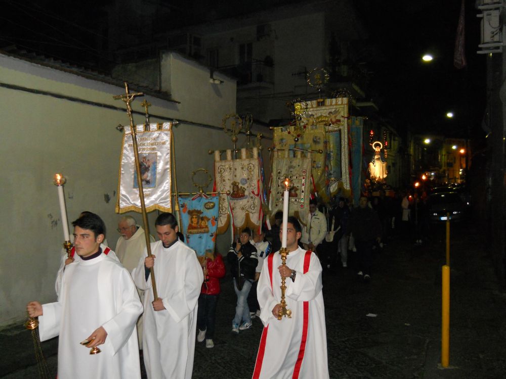 8-12-2011-messa-processione-109