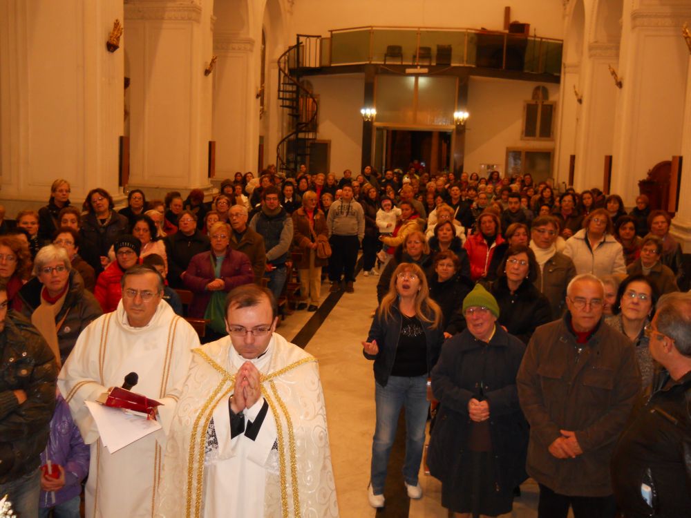 8-12-2011-messa-processione-208