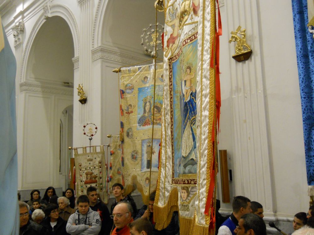 8-12-2011-messa-processione-219