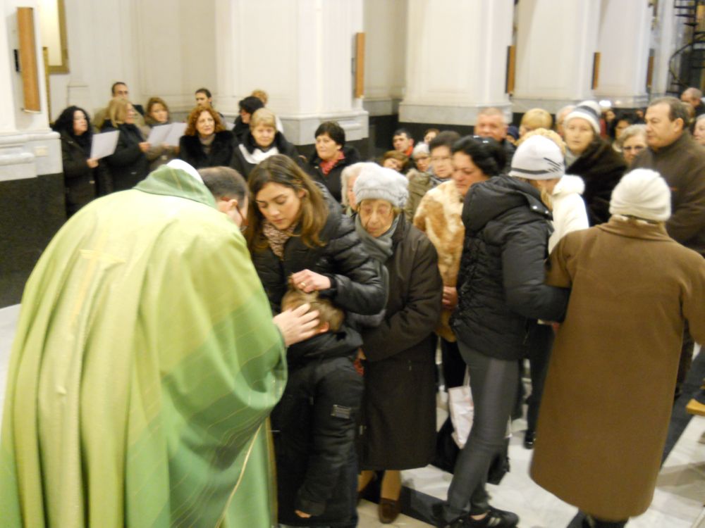 11-02-2012-madonna-lourdesI-0036