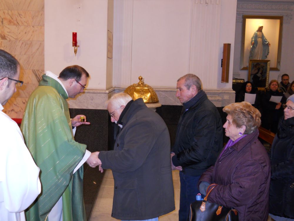 11-02-2012-madonna-lourdesI-0057