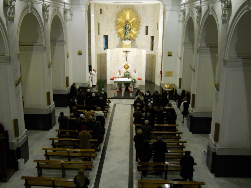 11-02-2012-madonna-lourdesI-0067