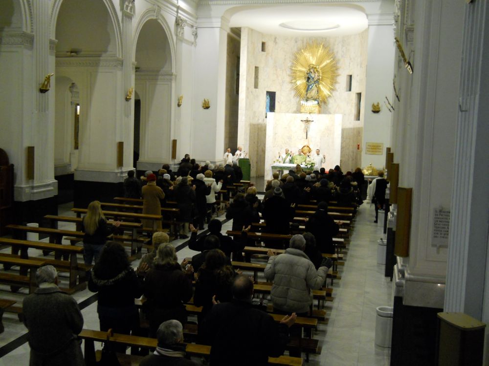 11-02-2012-madonna-lourdesI-0069