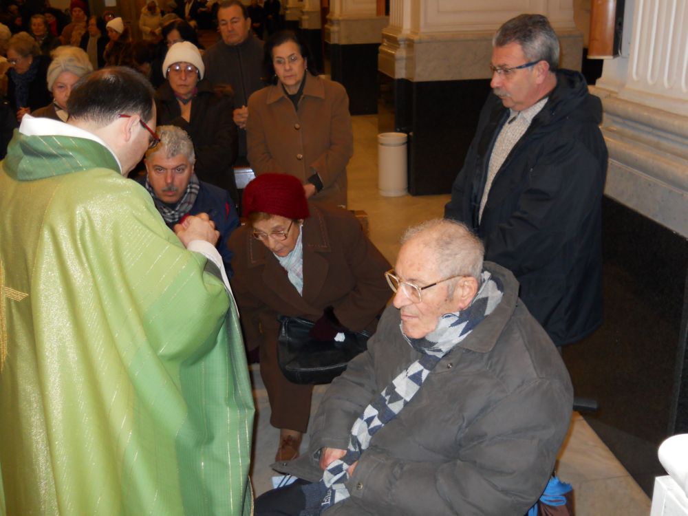11-02-2012-madonna-lourdesI-0080