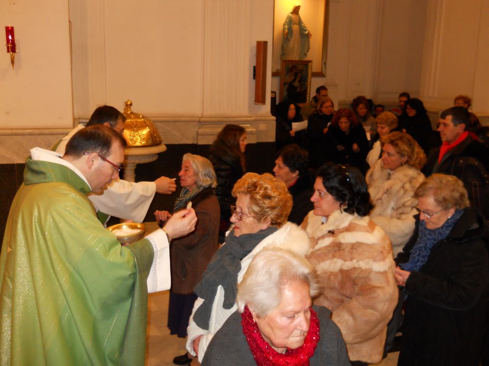 11-02-2012-madonna-lourdesI-0082