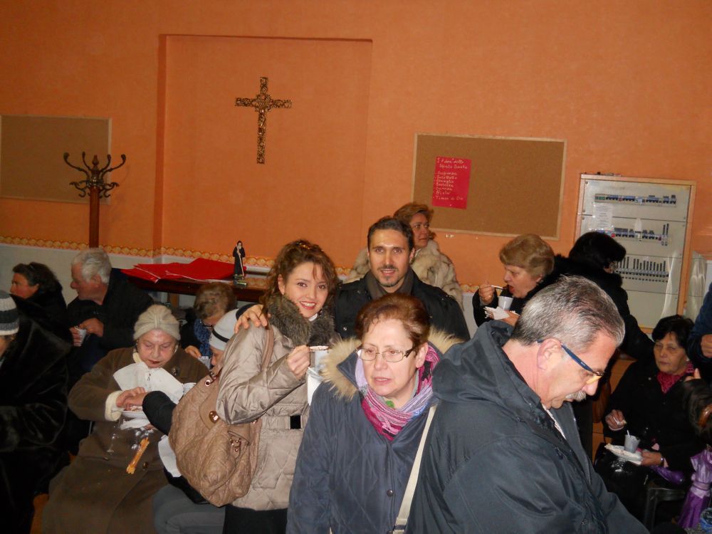 11-02-2012-madonna-lourdesI-0110