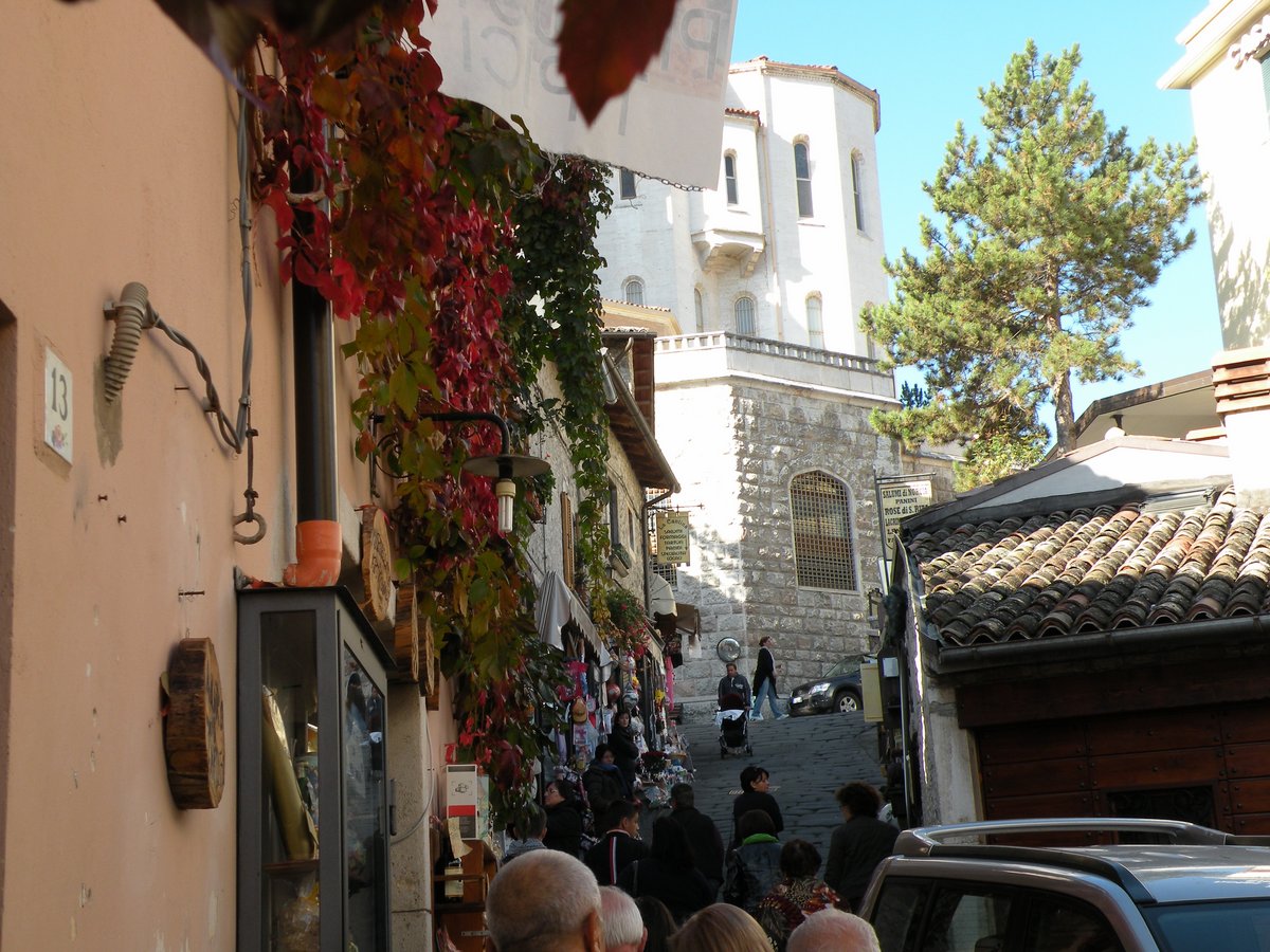 2012-assisi-cascia-00022.JPG