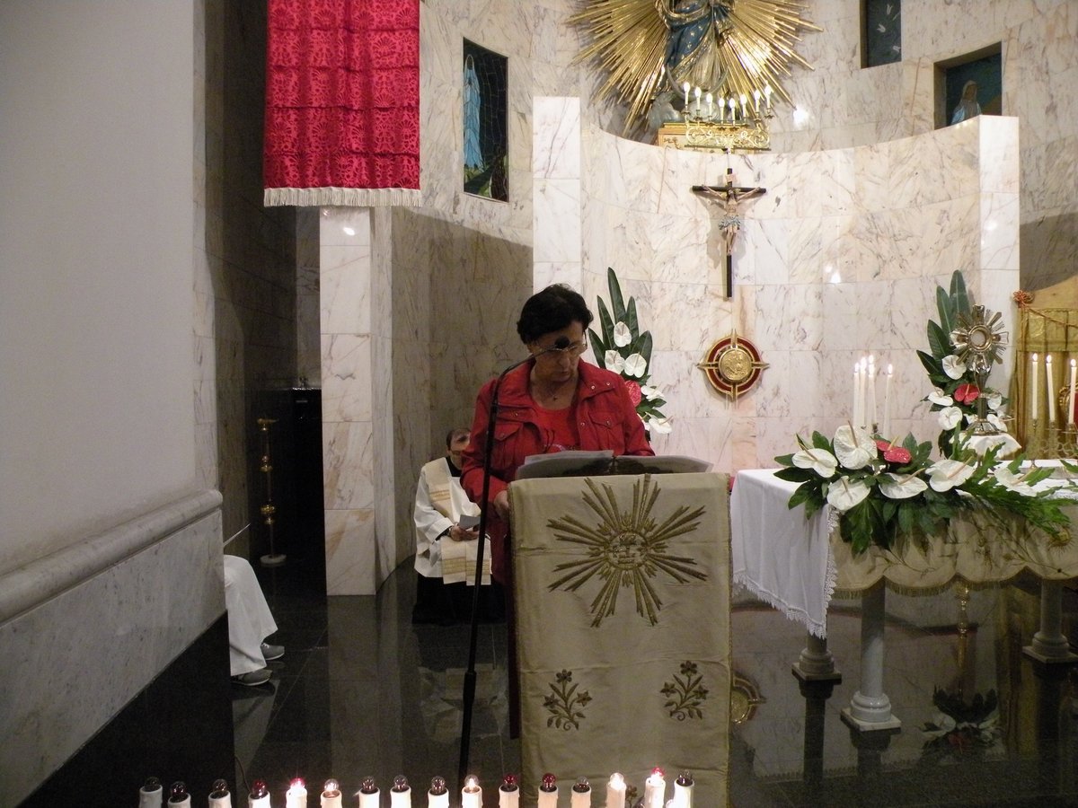 2012-giovedi-quarantore-00011.JPG