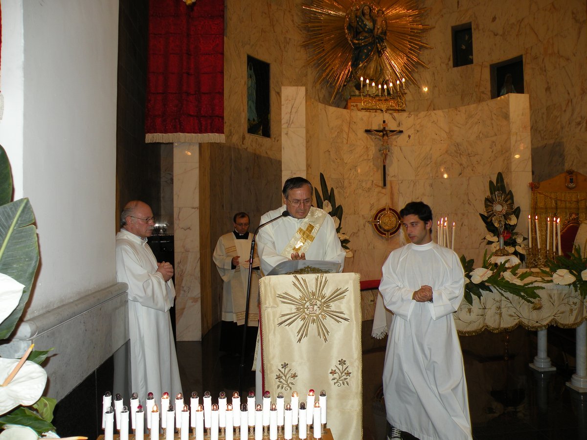 2012-giovedi-quarantore-00015.JPG