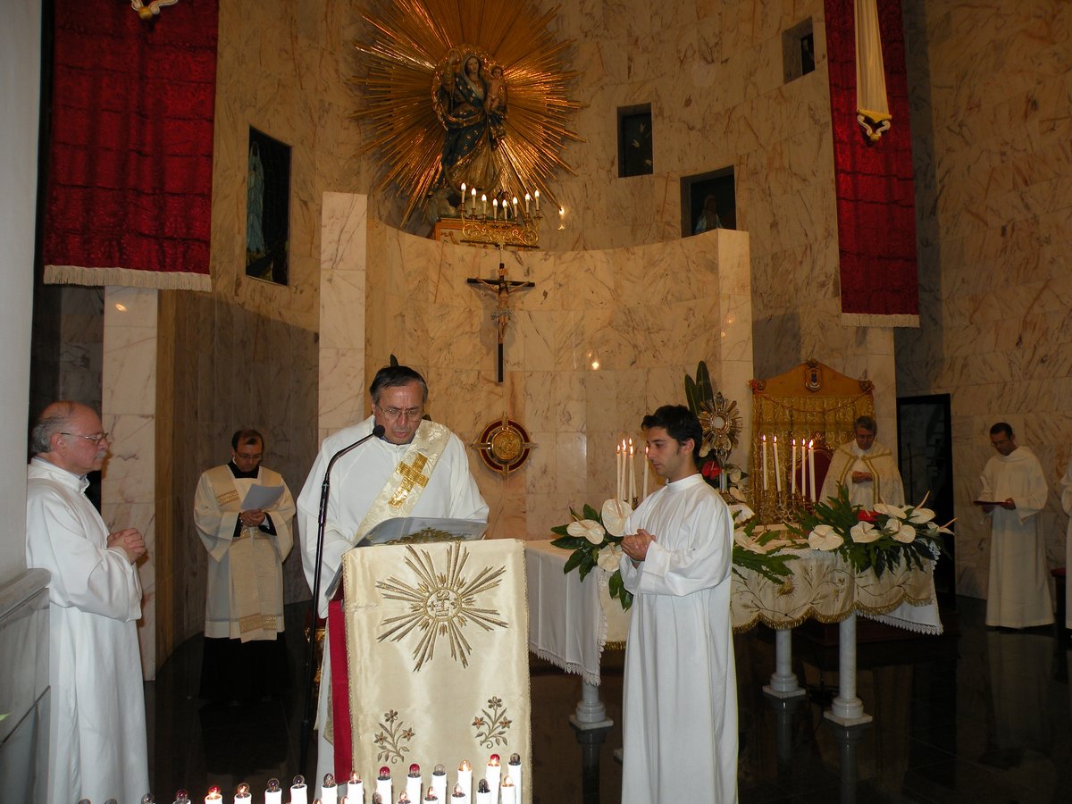 2012-giovedi-quarantore-00017.JPG