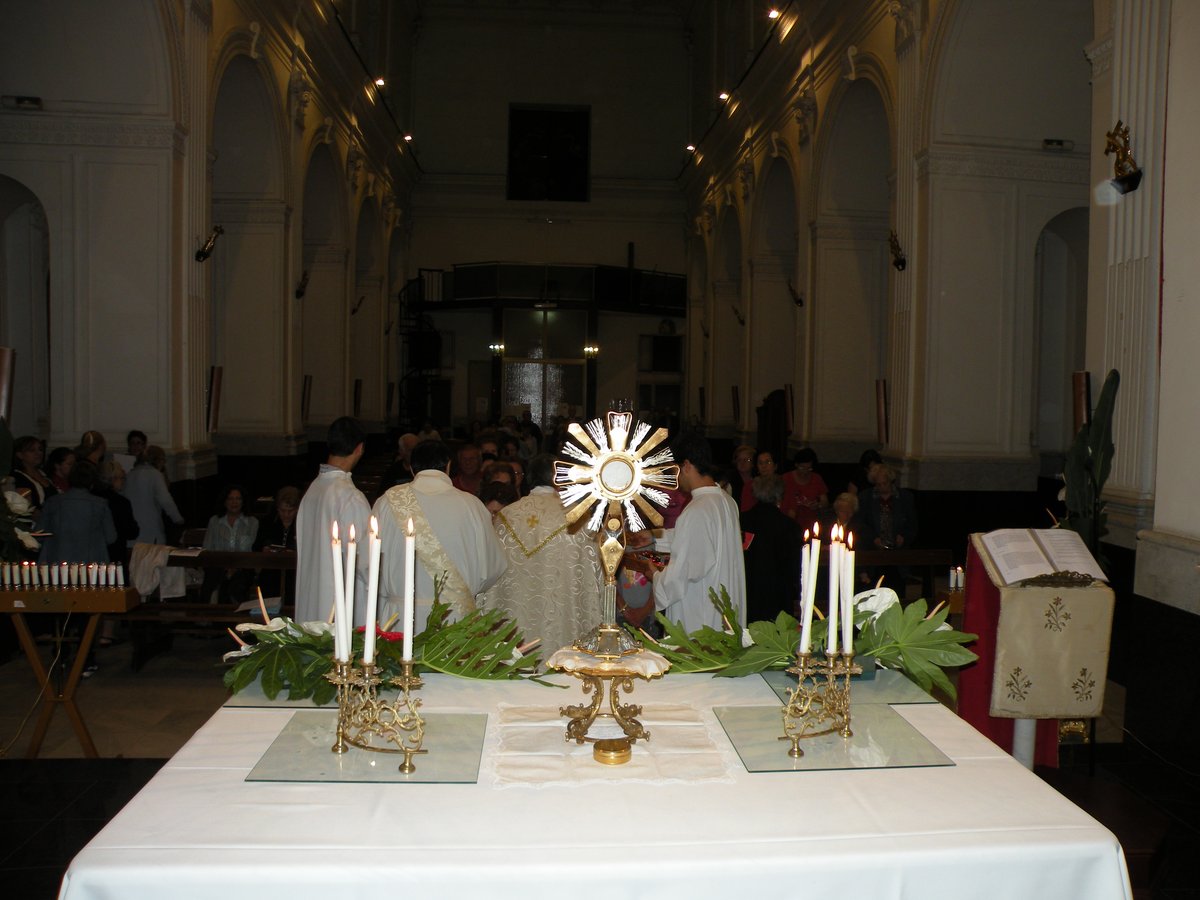 2012-giovedi-quarantore-00037.JPG