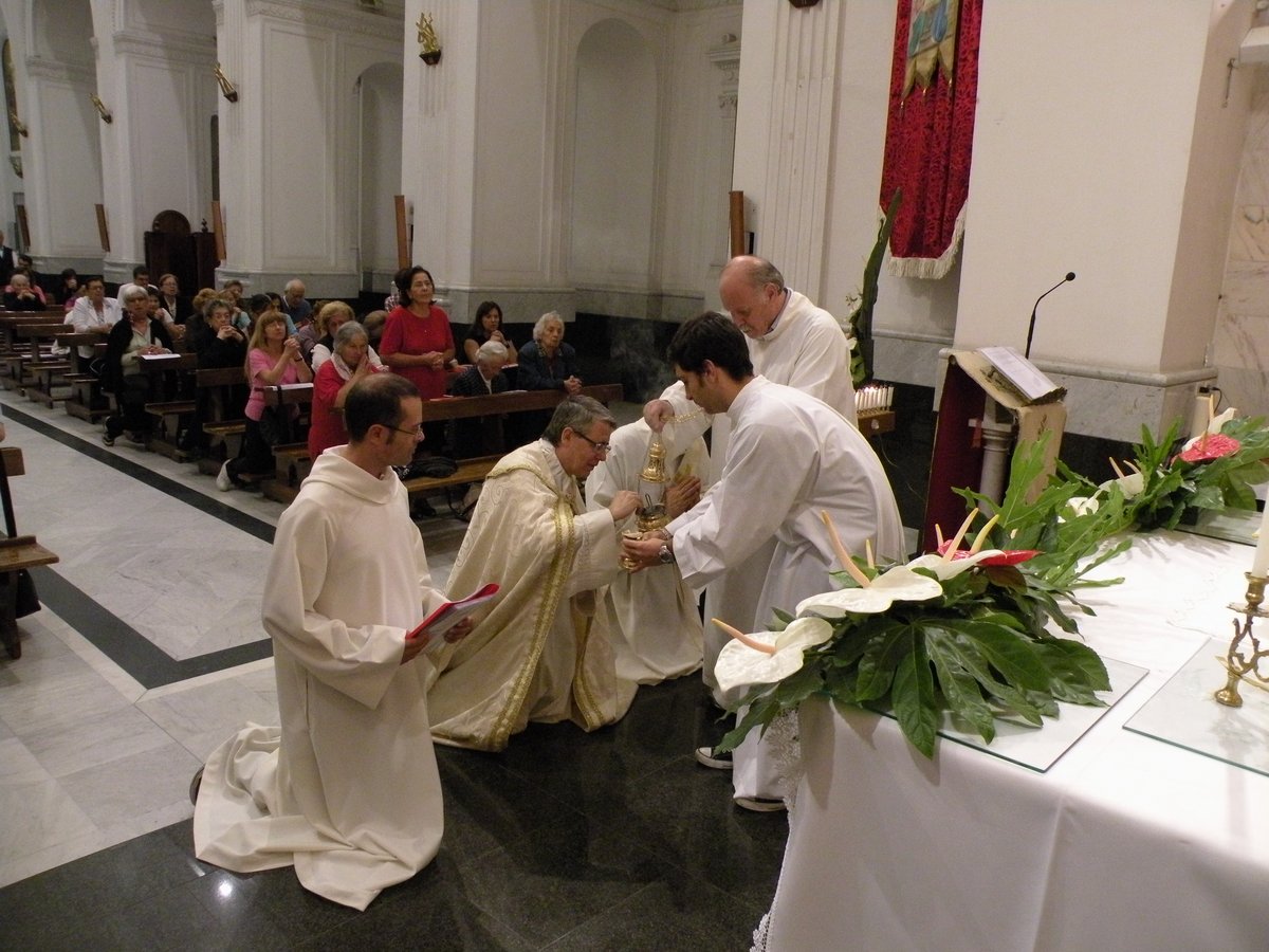 2012-giovedi-quarantore-00046.JPG