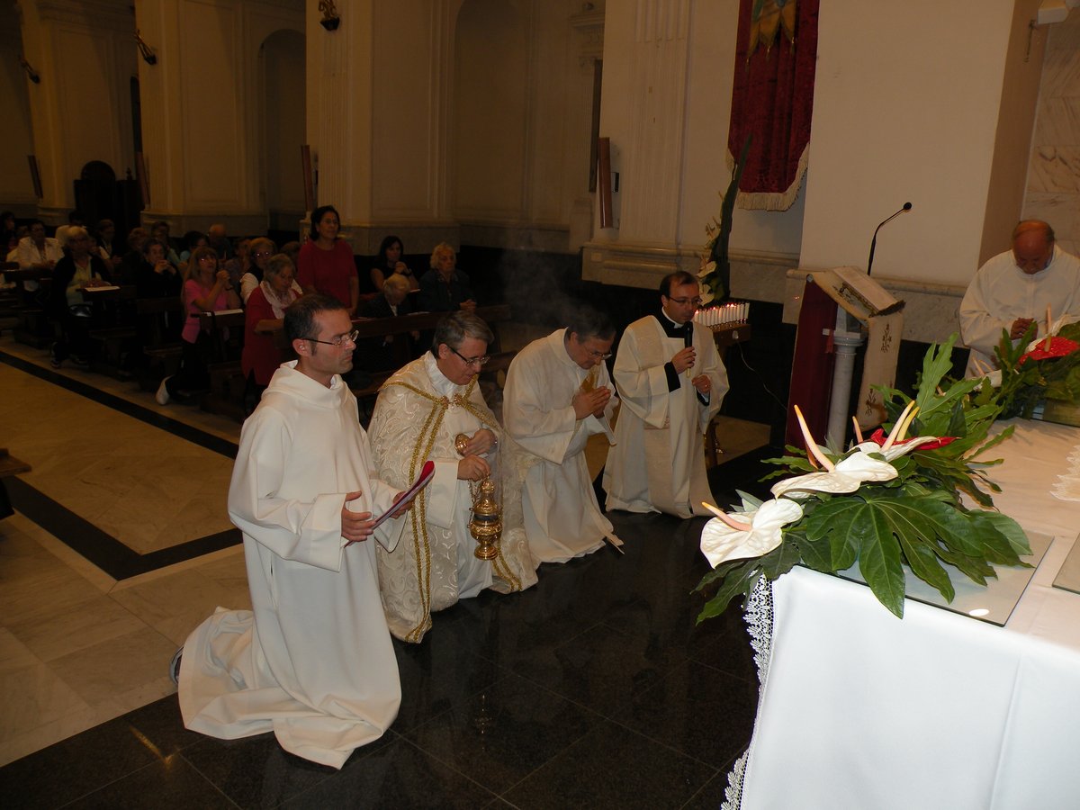 2012-giovedi-quarantore-00047.JPG