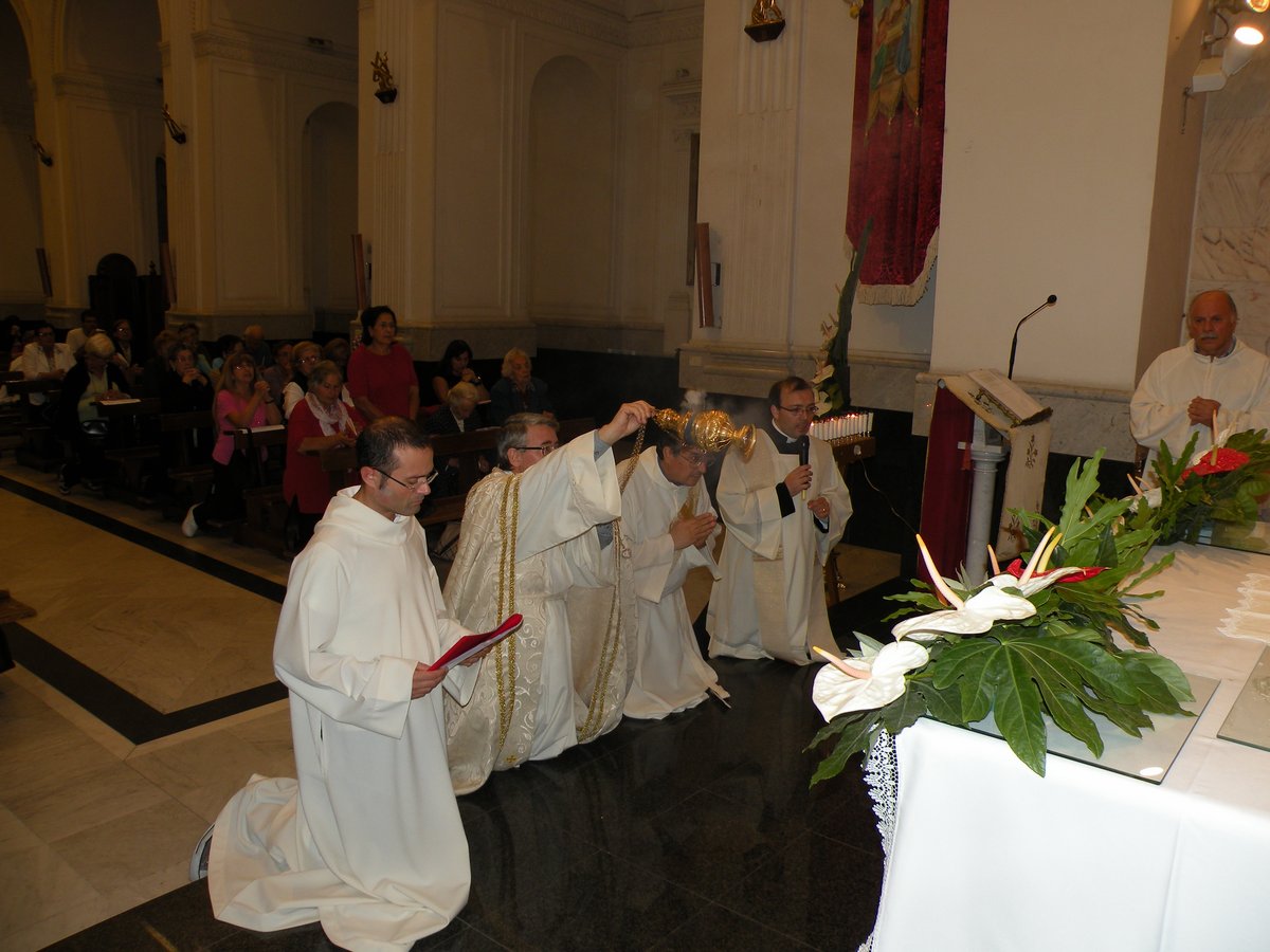 2012-giovedi-quarantore-00048.JPG