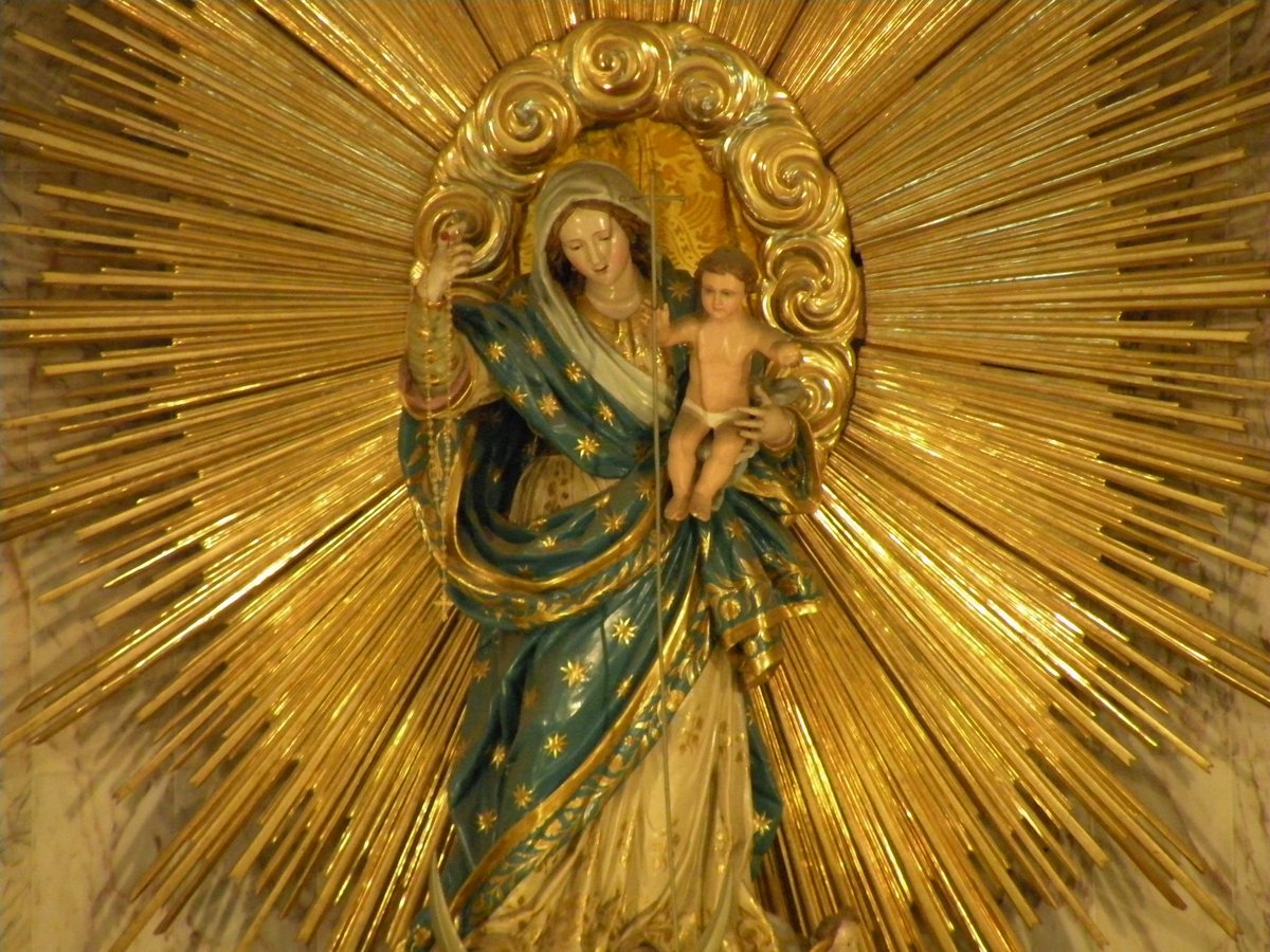 25-11-2012-corona-stellario-madonna-00001.JPG
