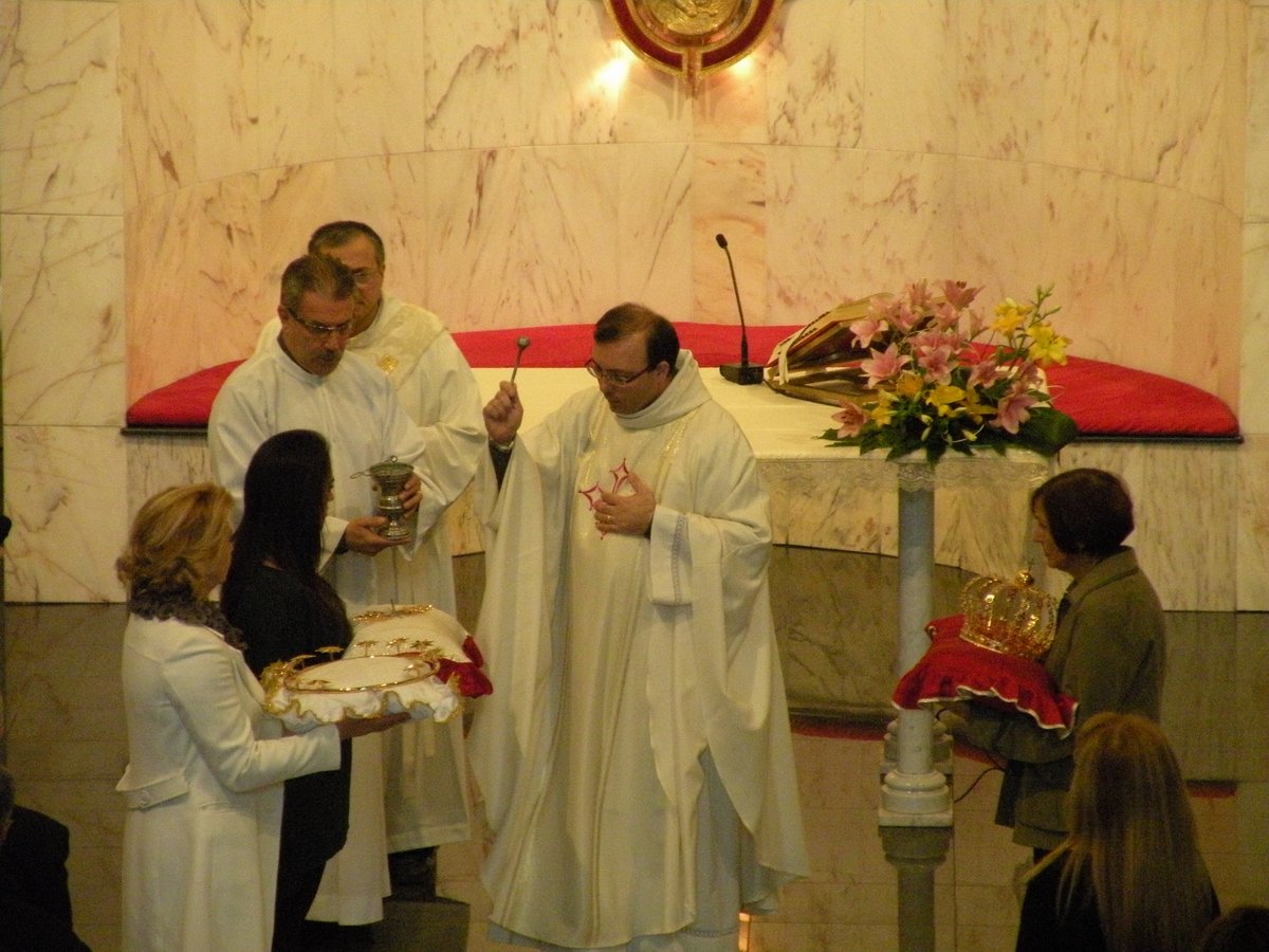 25-11-2012-corona-stellario-madonna-00017.JPG