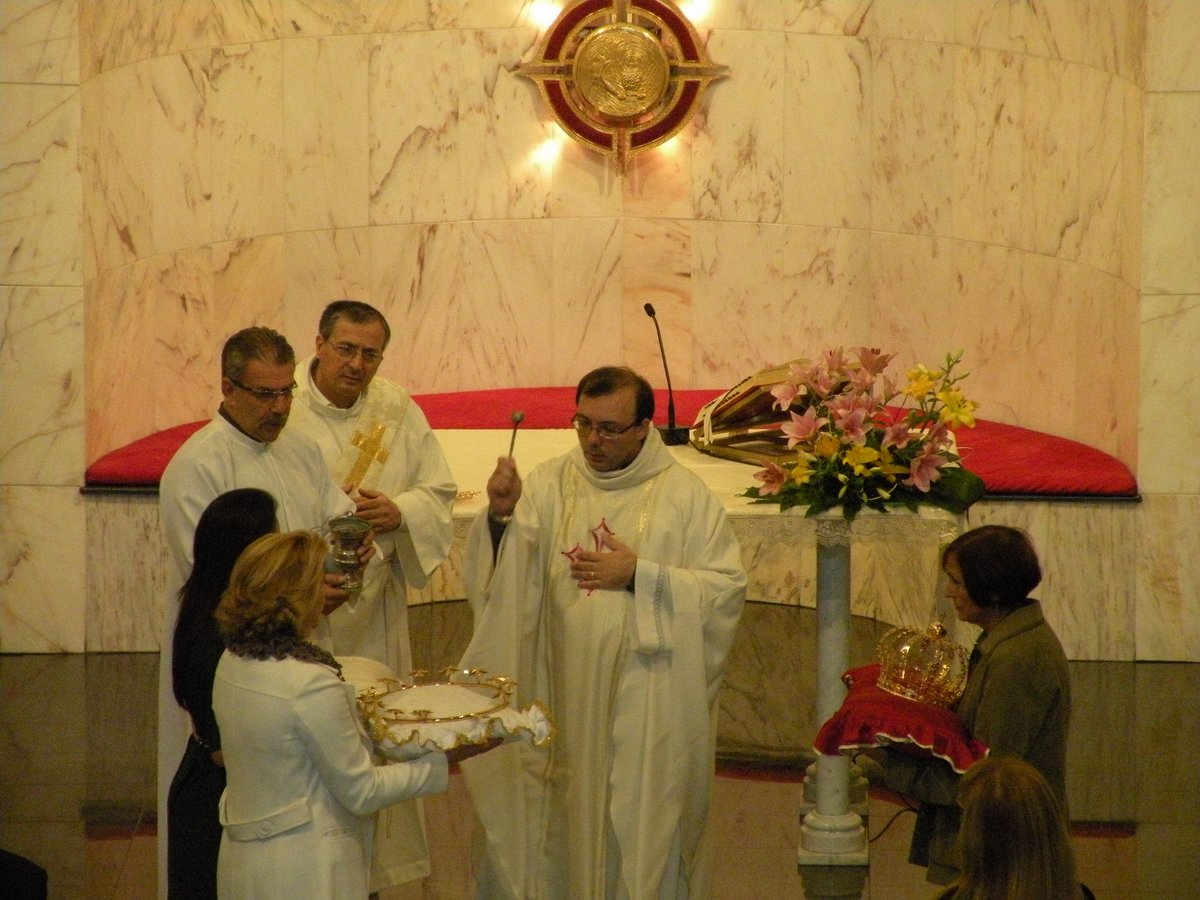 25-11-2012-corona-stellario-madonna-00018.JPG