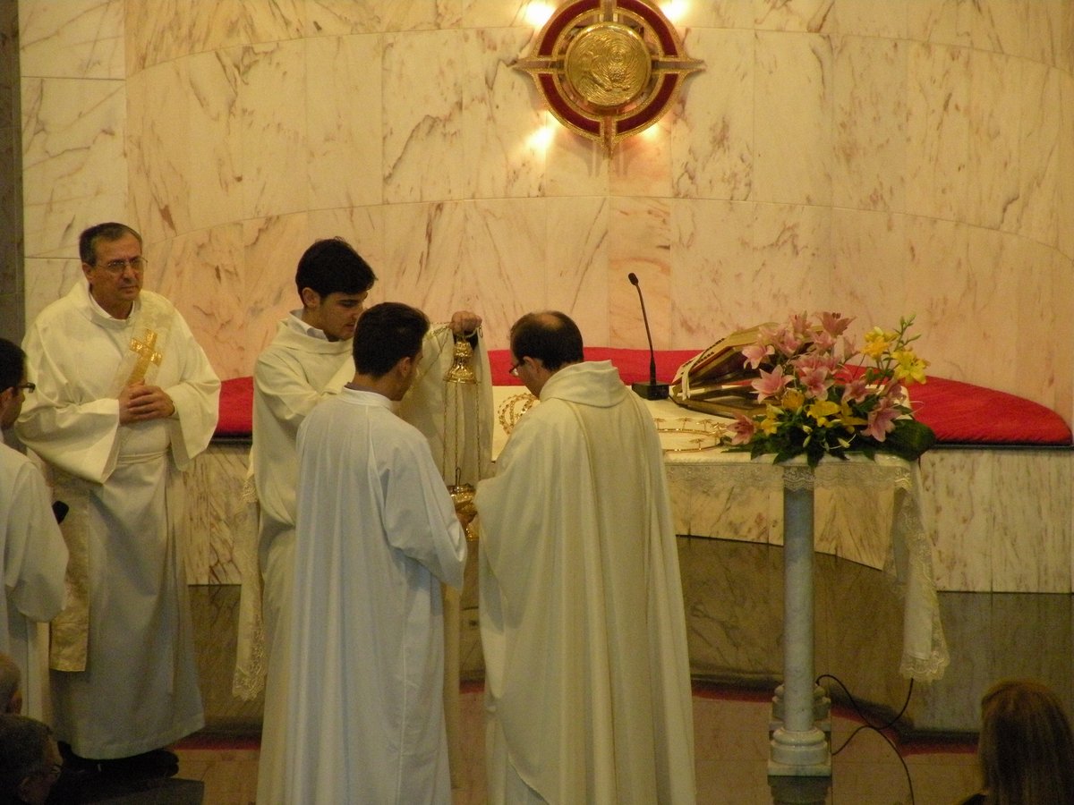 25-11-2012-corona-stellario-madonna-00022.JPG