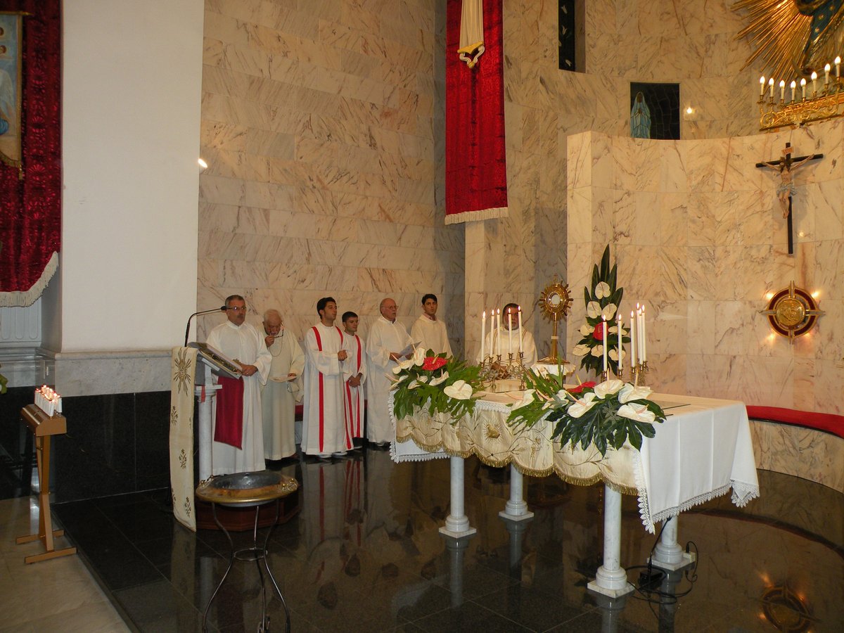 2012-venerdi-quarantore-00007.JPG
