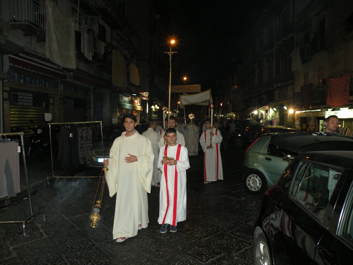 2012-venerdi-quarantore-00046.JPG