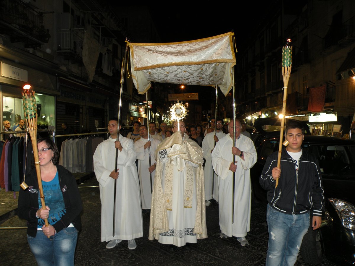 2012-venerdi-quarantore-00048.JPG