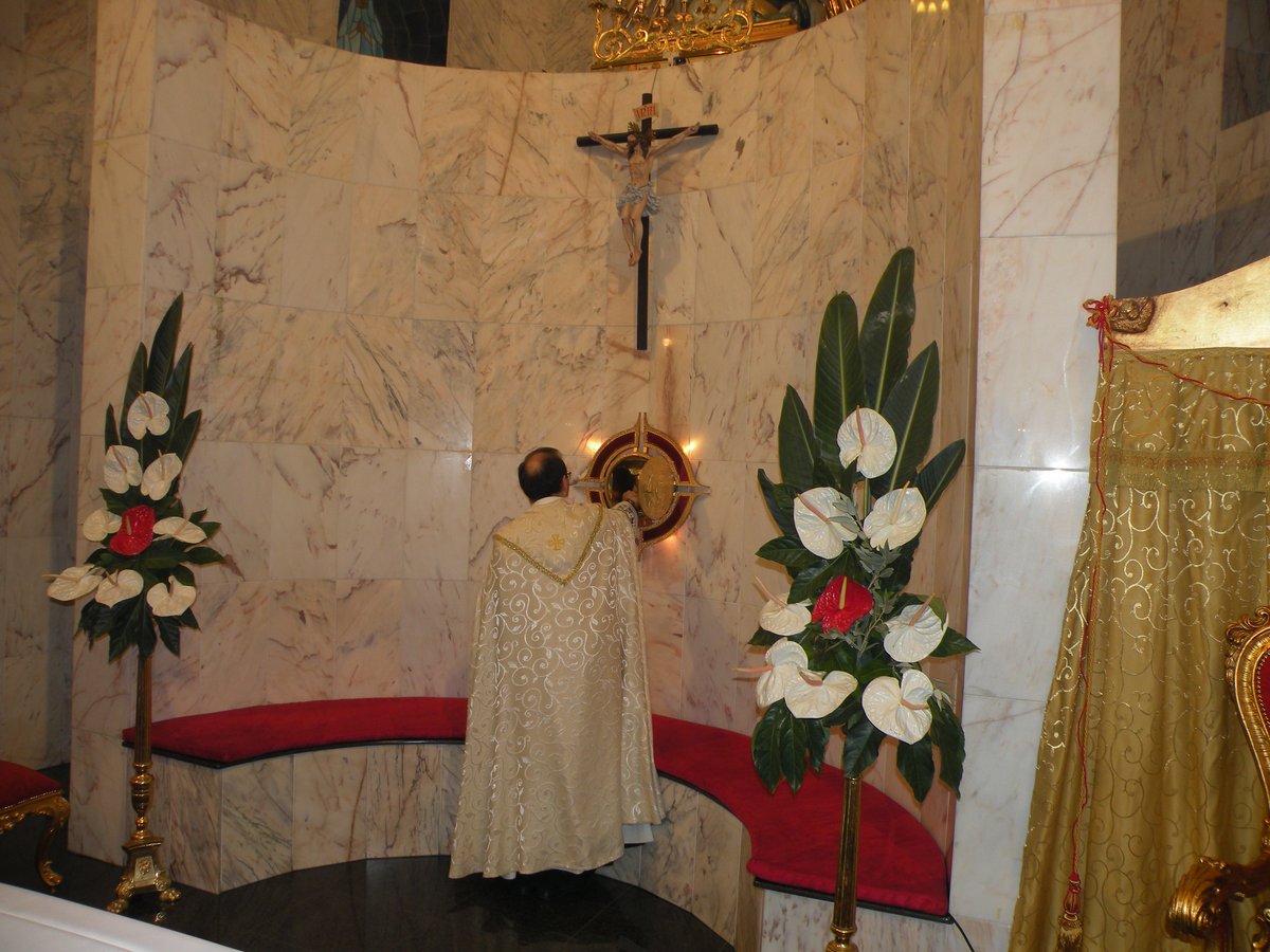 2012-venerdi-quarantore-00098.JPG