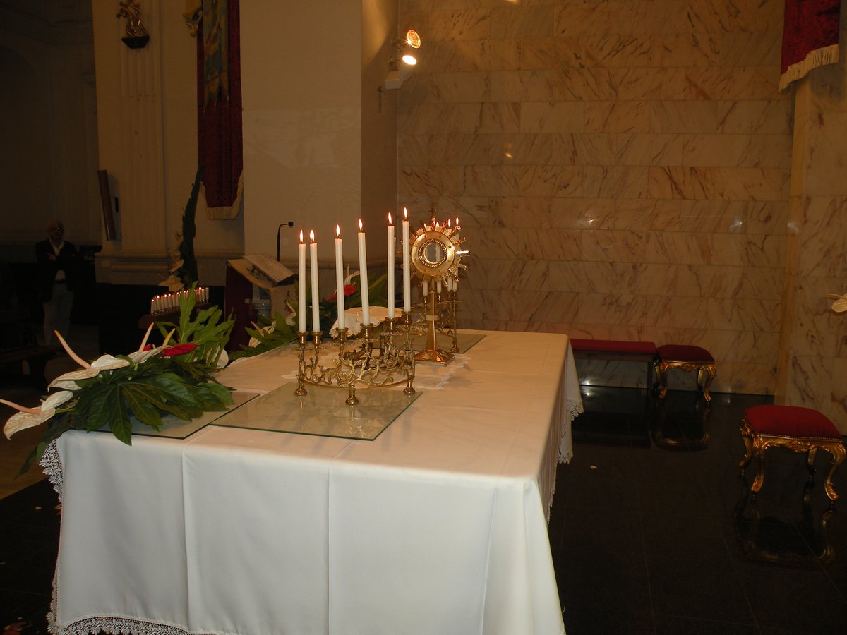 2012-venerdi-quarantore-00100.JPG