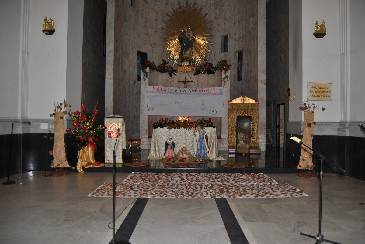26-12-2012-recita-bimbi-00001.JPG