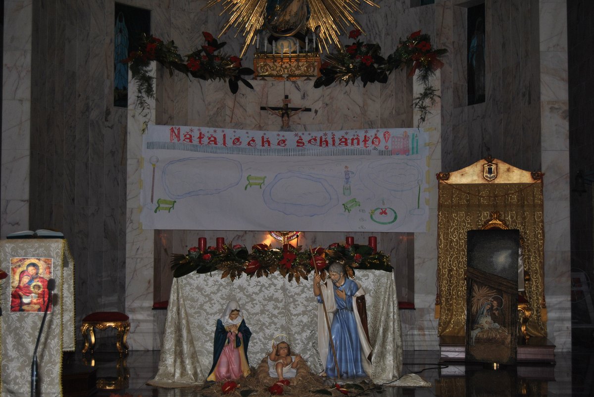 26-12-2012-recita-bimbi-00002.JPG