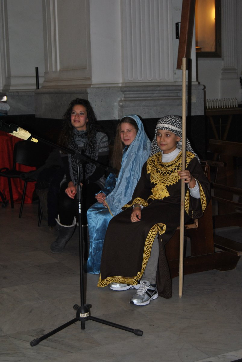 26-12-2012-recita-bimbi-00006.JPG
