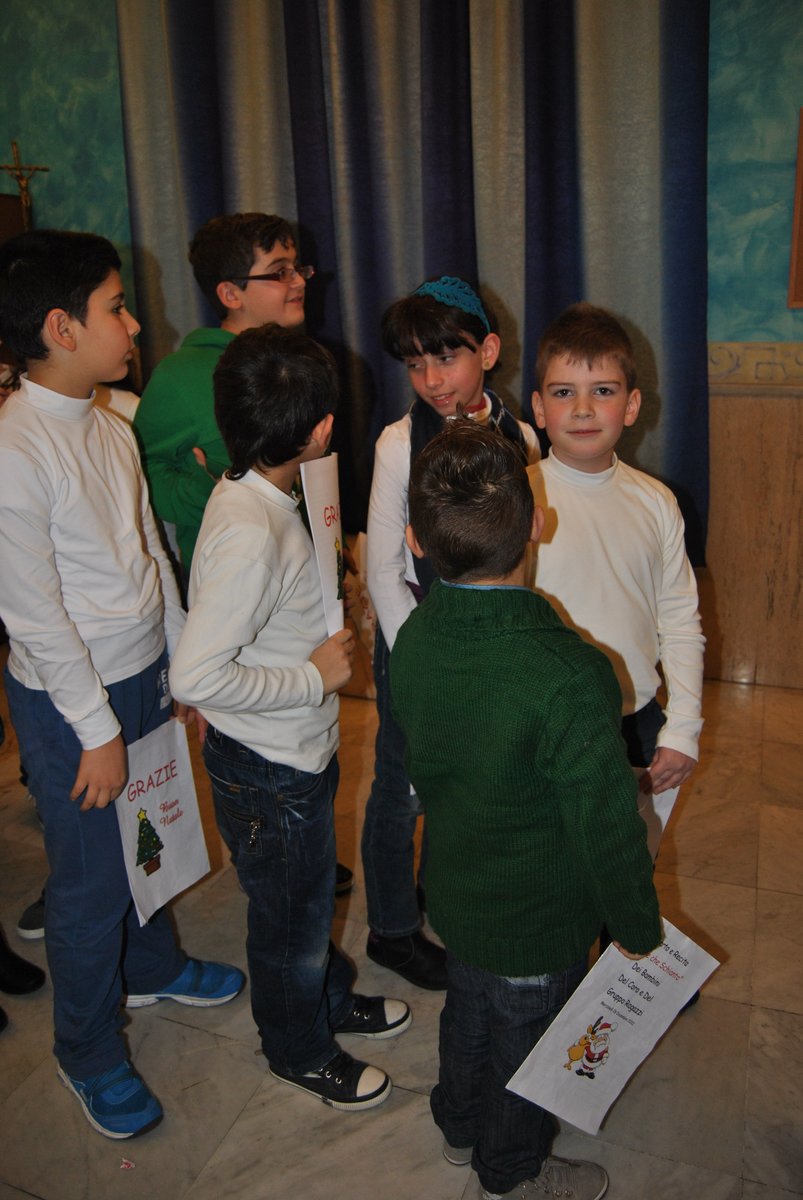 26-12-2012-recita-bimbi-00023.JPG