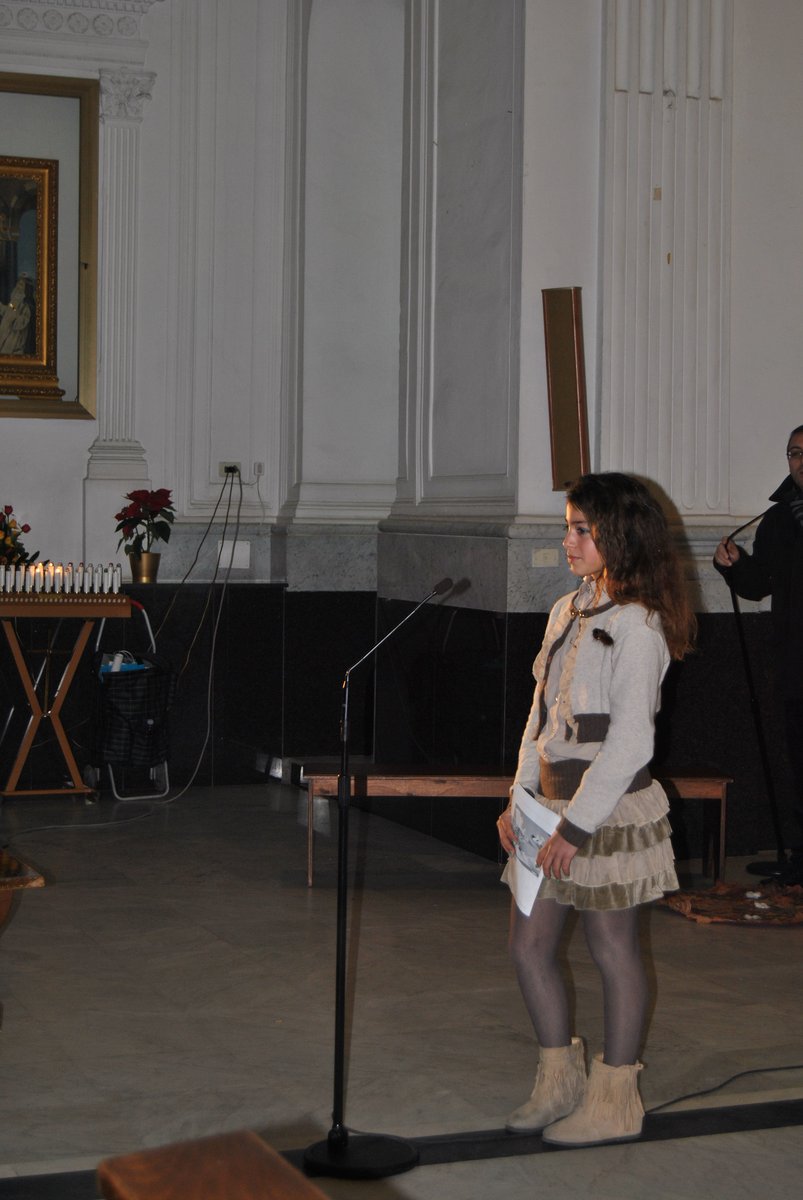 26-12-2012-recita-bimbi-00030.JPG