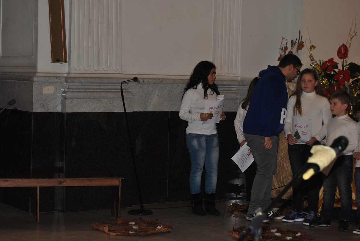 26-12-2012-recita-bimbi-00035.JPG