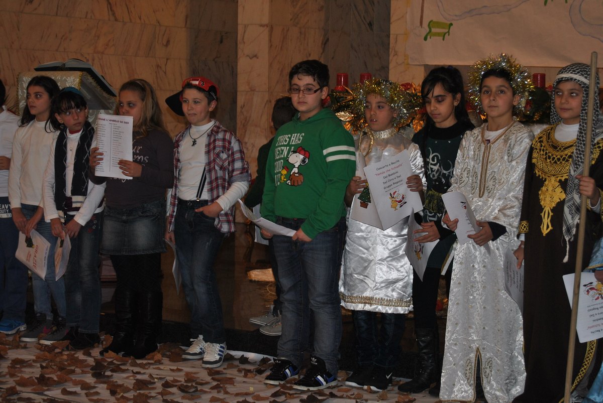 26-12-2012-recita-bimbi-00037.JPG
