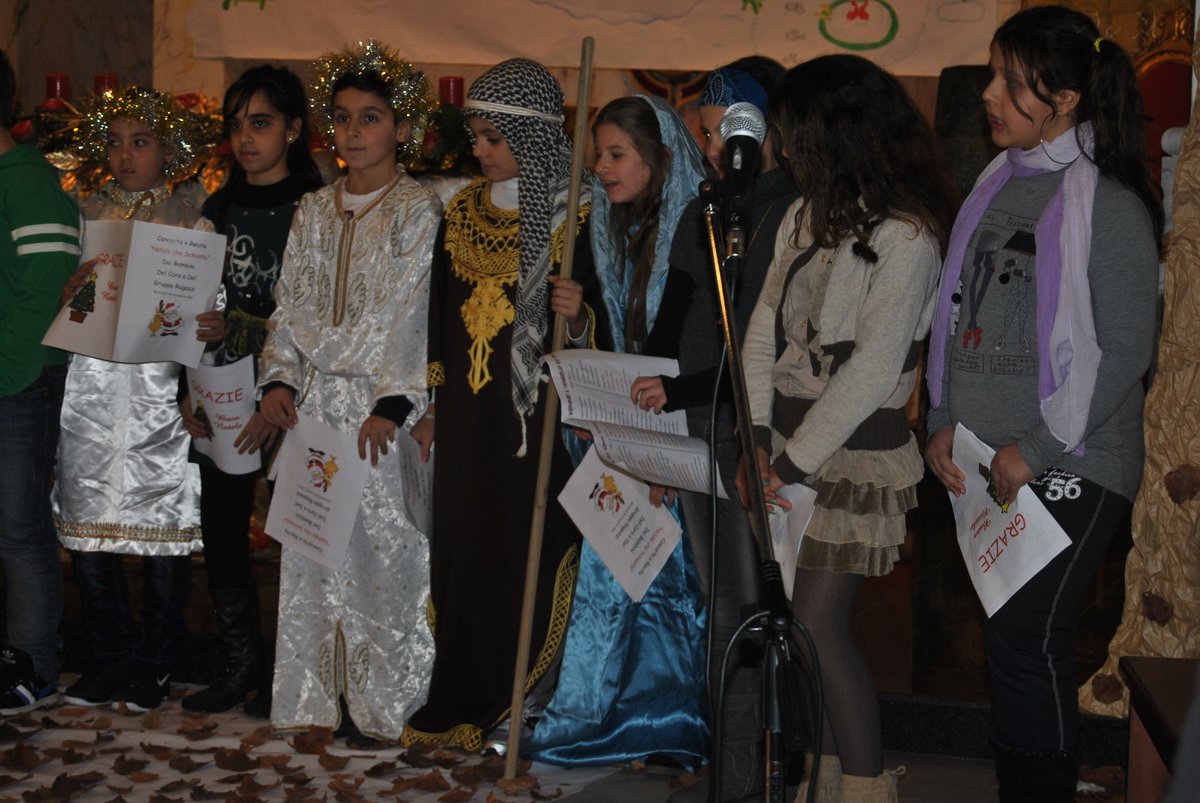 26-12-2012-recita-bimbi-00038.JPG