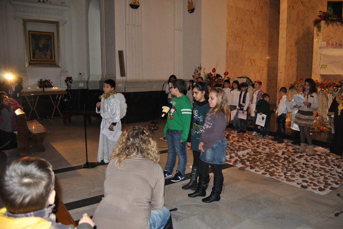 26-12-2012-recita-bimbi-00045.JPG