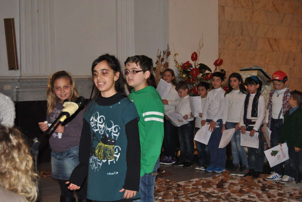 26-12-2012-recita-bimbi-00048.JPG
