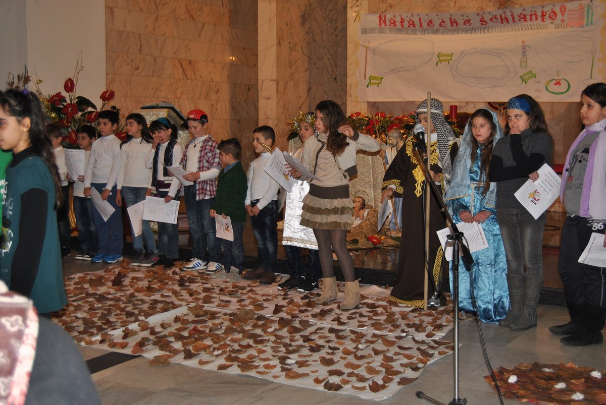 26-12-2012-recita-bimbi-00050.JPG