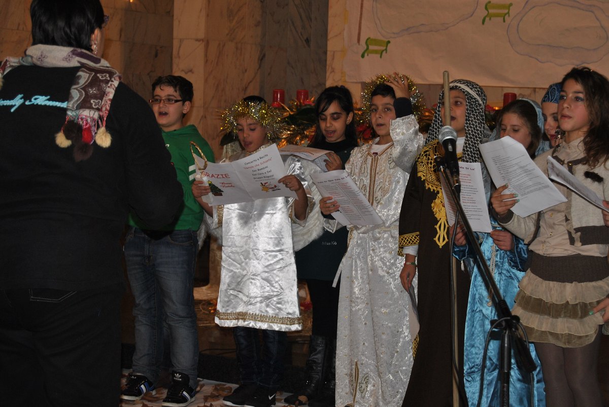 26-12-2012-recita-bimbi-00051.JPG