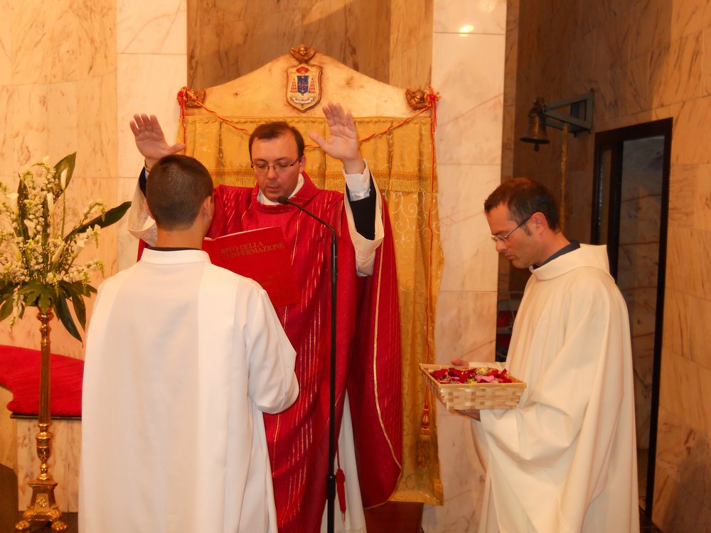 27-05-2012-pentecoste-cresime-00053.JPG