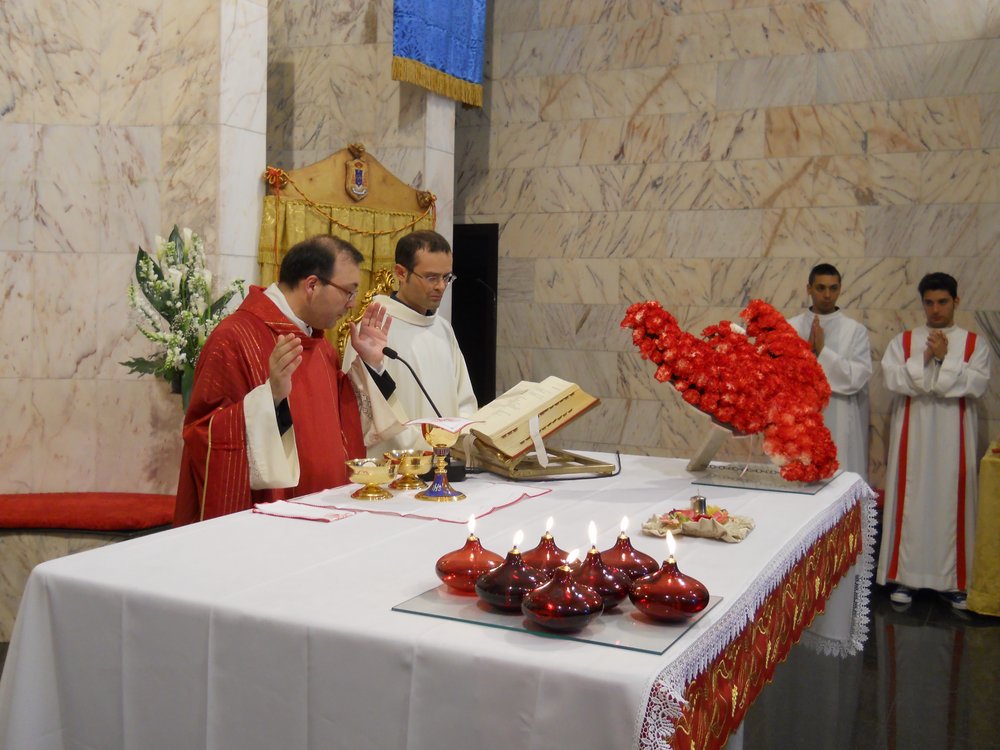 27-05-2012-pentecoste-cresime-00087.JPG